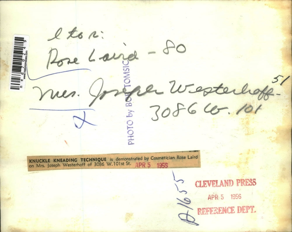 1956 Press Photo Cosmetician Rose Laird on Mrs Joseph Westerhoff