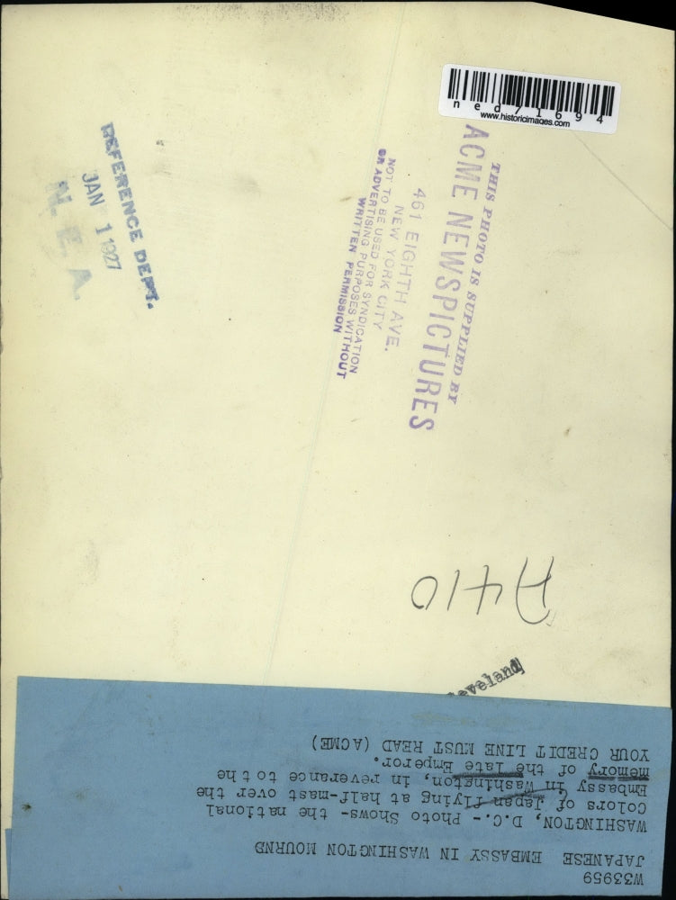 1927 Press Photo Wash DC Japanese flag at half mast over Embassy for Emperor