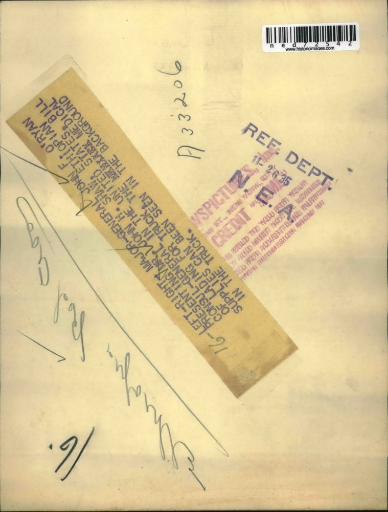 1935 Press Photo John F. O'Ryan presenting Mr. John H. Shaw bill for truck