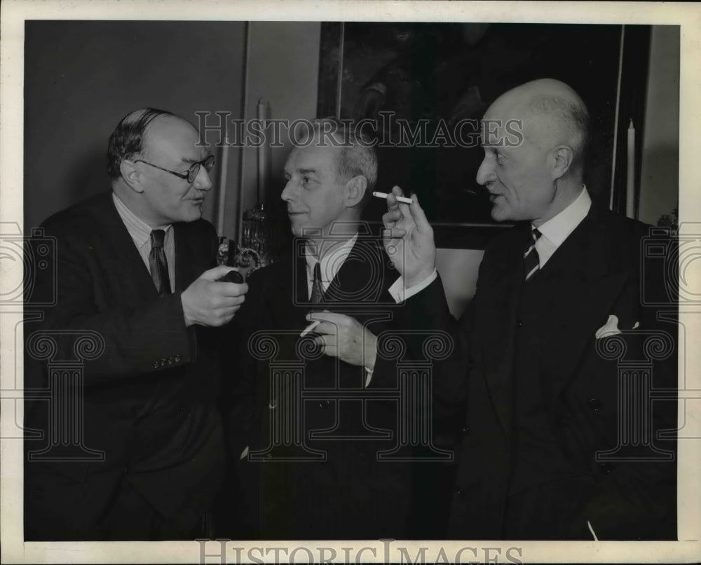 1946 Press Photo Members of the British nd French Negotiating Committee.