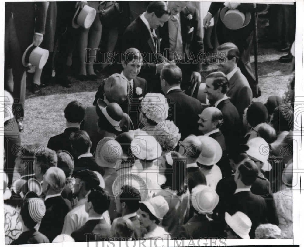 1969 Press Photo Prince Charles Talking with Guests During Garden Party