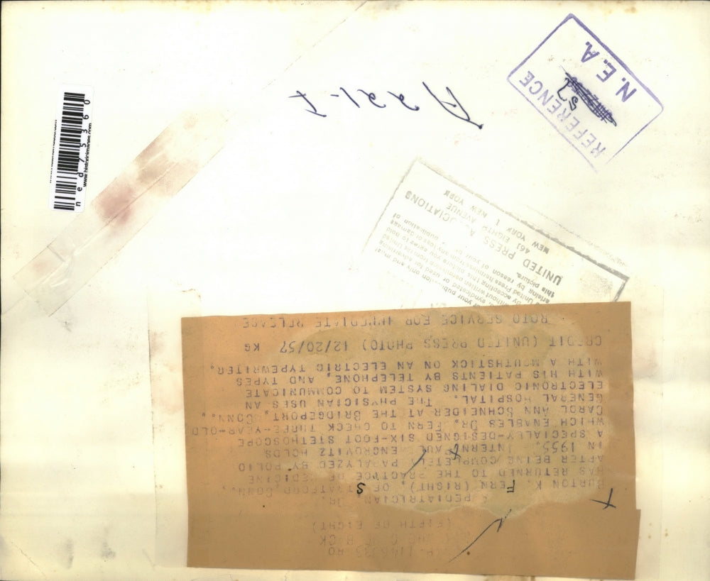 1957 Press Photo Physician on Electronic Dialing System to talk to his patients