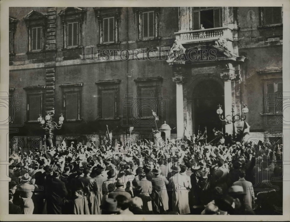 1936 Press Photo King Victor Emannuel oversees inspired demonstration in Rome,