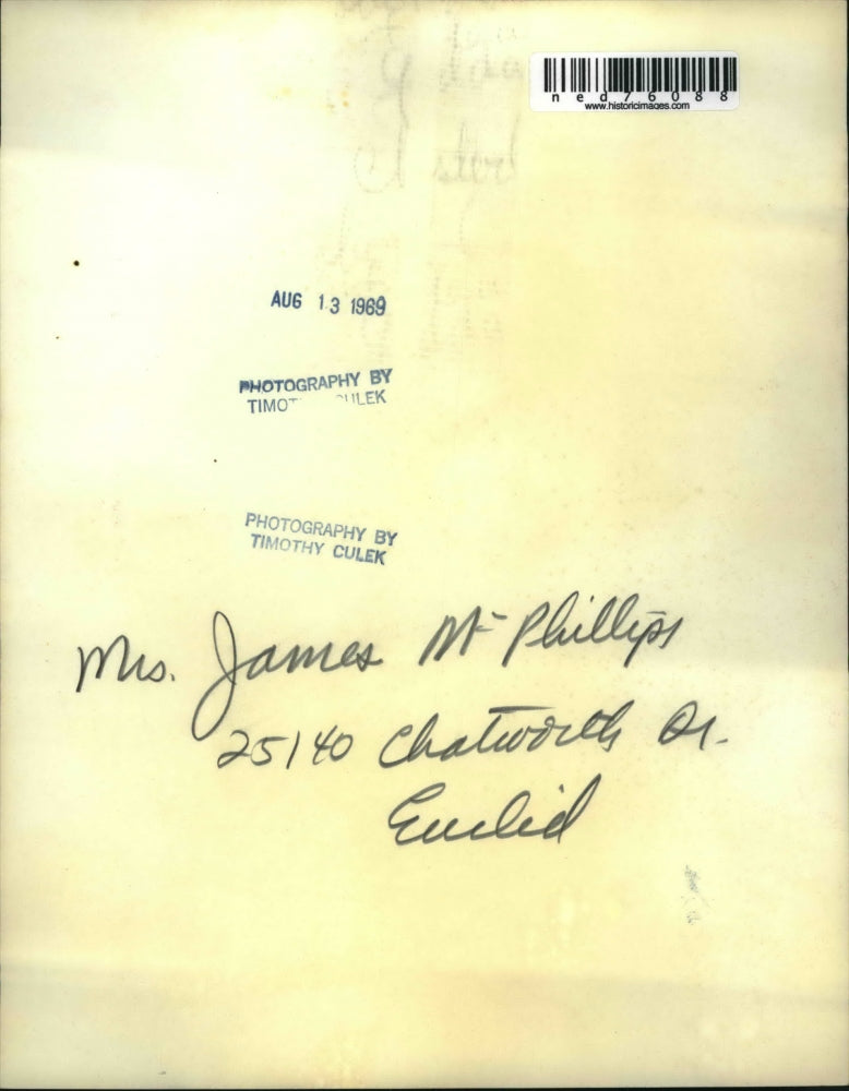 1969 Press Photo Mrs. James M. Phillips of Chatwoods in Euclid