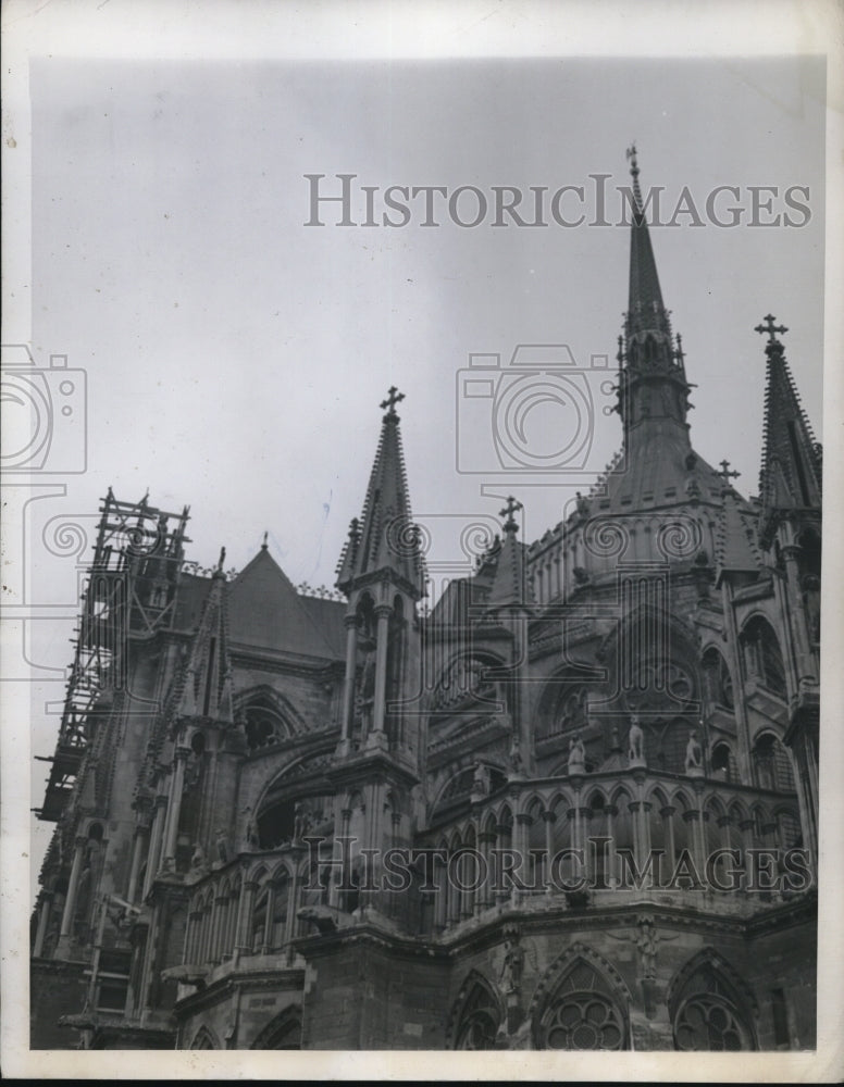 1946 Press Photo The famous Cathedral at Rheims, France