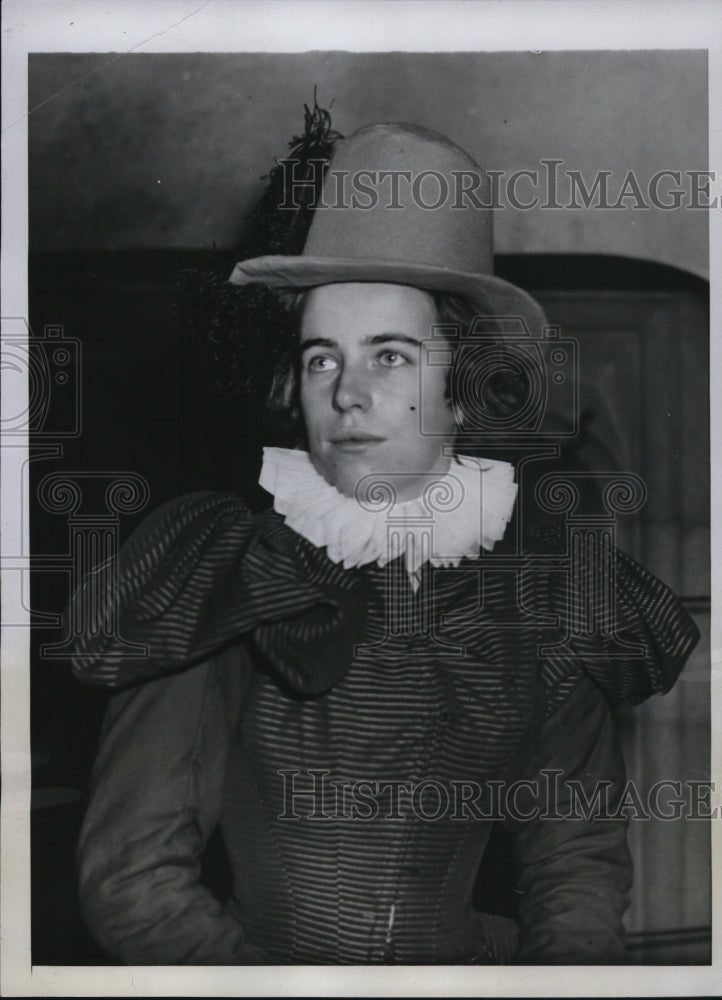 Load image into Gallery viewer, 1933 Press Photo Margaret Halstead of Goshen as one of the call boys in a play
