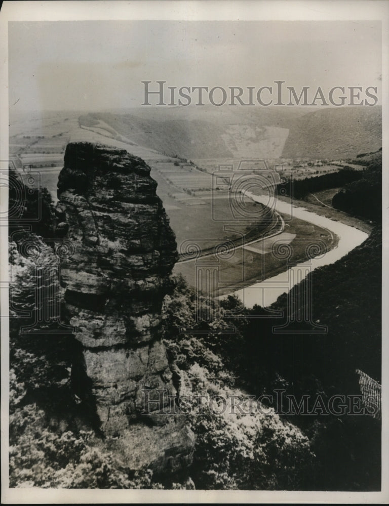1939 Press Photo The German Saar Countryside and the Saar River in Serris