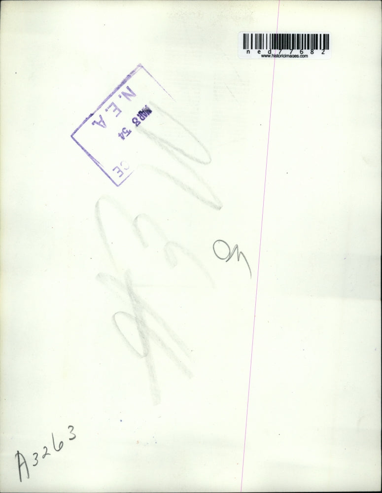 1954 Press Photo The record breaking heat drove the kids to the beaches