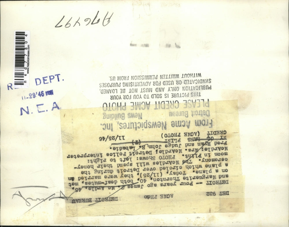 1946 Press Photo Deaf-mutes James P. McArdle & Marguerite Thornton wed on lane