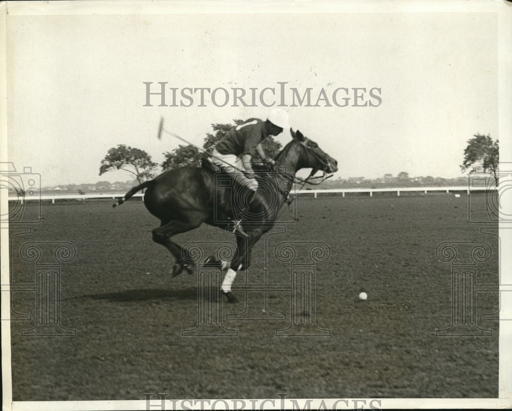 1930 Press Photo Lt. McDonald Jones of Army Team wins National Polo Championship- Historic Images