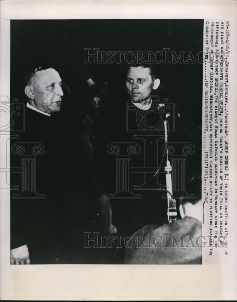 1951 Press Photo Archbishop Josef Groesz Chatting with Ferenc Vezer