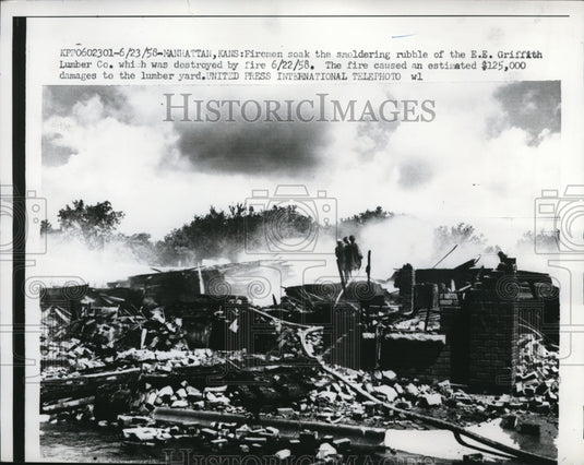 1958 Press Photo The E.E.Griffith Lumber Co. was completely destroyed by fire