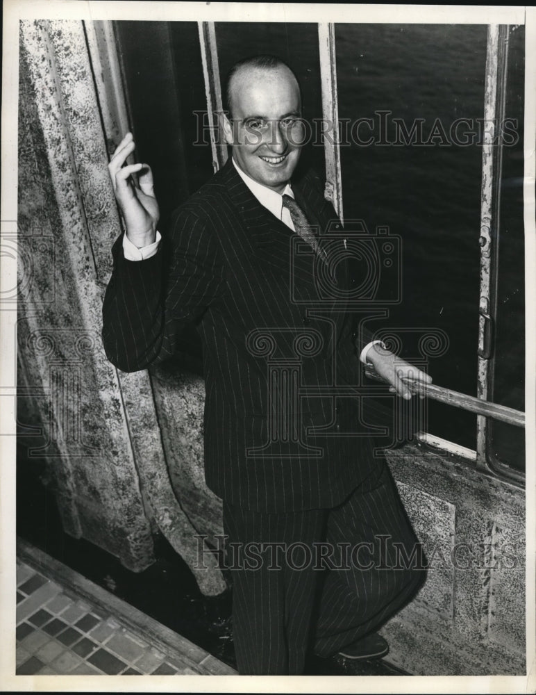 Load image into Gallery viewer, 1937 Press Photo Michael Detroyat French Flying Ace arrive in New York
