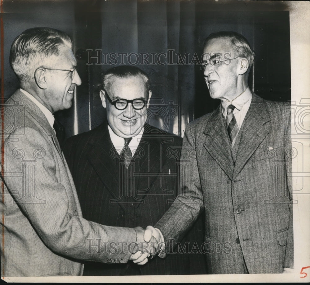 1949 Press Photo Prominent People Attending Financial Conferences