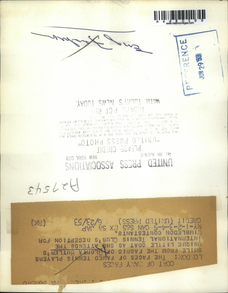 1953 Press Photo Tennis players faces from the fabric of Gloria Butler's coat