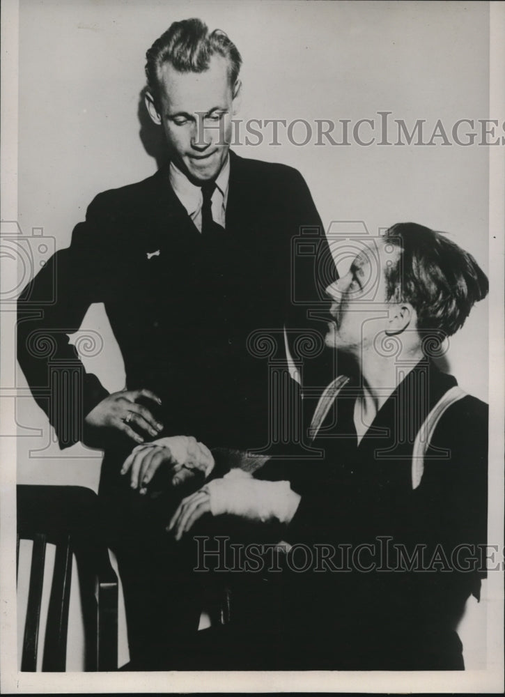 1938 Press Photo Gordon Malm with arms burned during a gasoline attempted theft