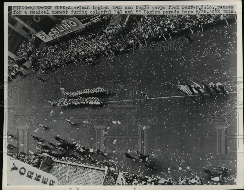 Load image into Gallery viewer, 1947 Press Photo Air view of American Legion parade in NYC
