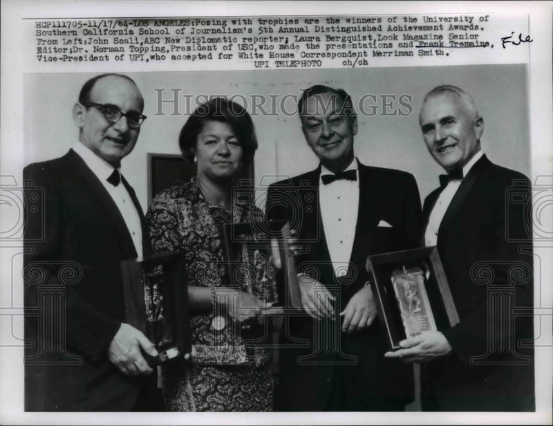 Load image into Gallery viewer, 1964 Press Photo U of Southern California School of Journalism award winners
