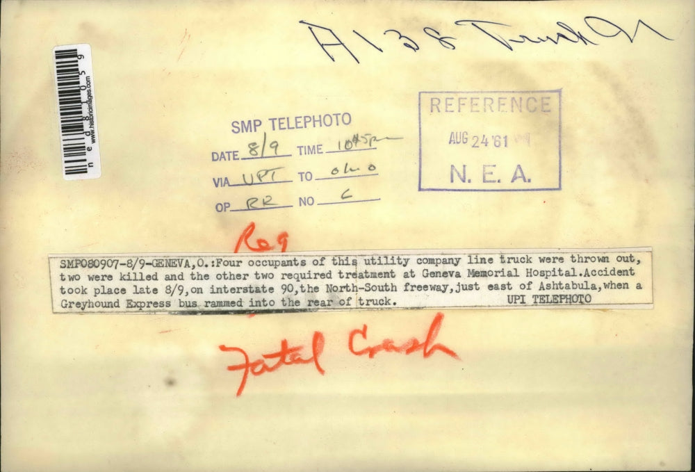 1961 Press Photo Geneva Ohio 4 occupants of this utility company truck were