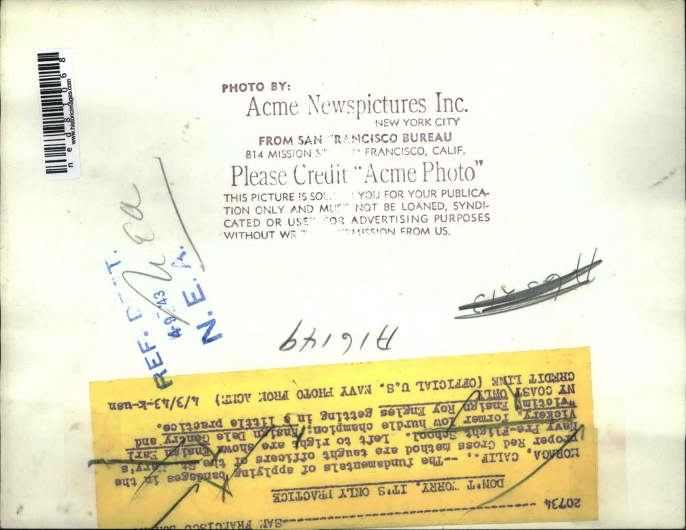 1943 Press Photo Maraga Calif The fundamentals of applying bandages in proper