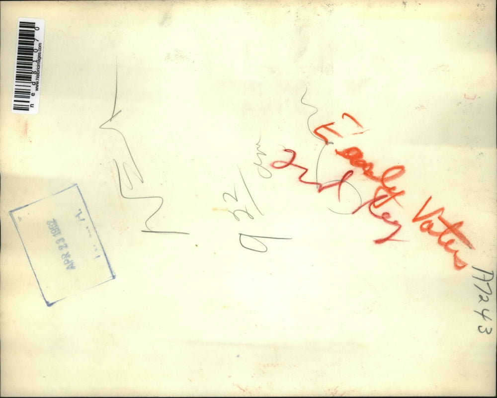 1952 Press Photo Chicago Voters at 1st Cong, District for primary election