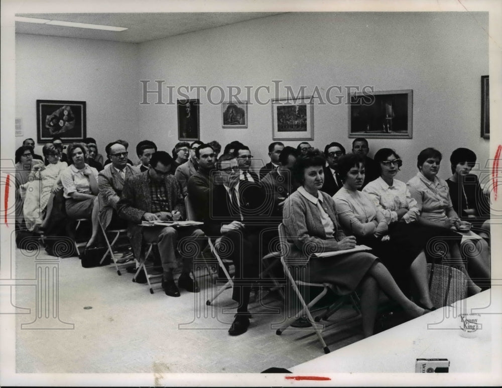 1967 Press Photo Kirtland Teachers meeting