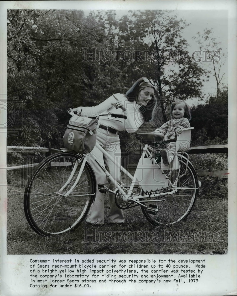 Press Photo The Sears rear mount bicycle carrier for children for 16 doullars- Historic Images