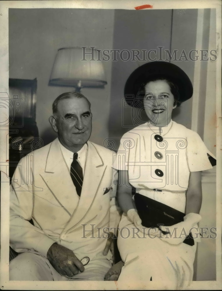 1936 Press Photo Crawford H. Ellis, 61 w/ his bride, 38