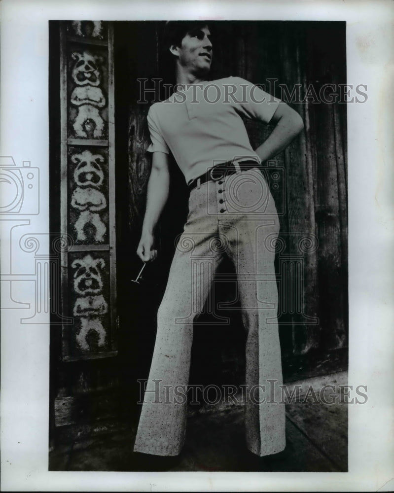 Load image into Gallery viewer, Press Photo Levi's BT-4 slacks in a geometric woven fabric
