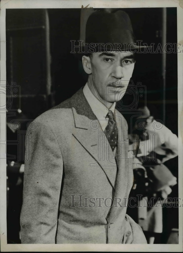 Load image into Gallery viewer, 1938 Press Photo Robert Sherwood, famous playwright - ned81708
