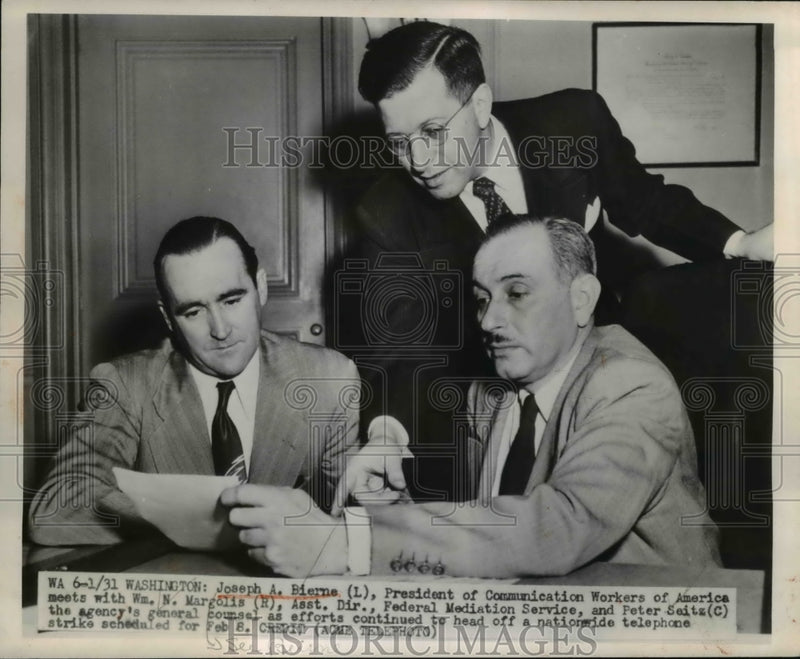 Load image into Gallery viewer, 1950 Press Photo Joseph Bierne and Wm. N.Margolis with Peter Seitz
