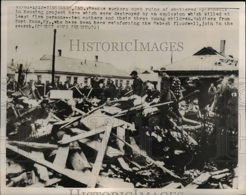 Load image into Gallery viewer, 1950 Press Photo Two mothers and three kids died in an explosion
