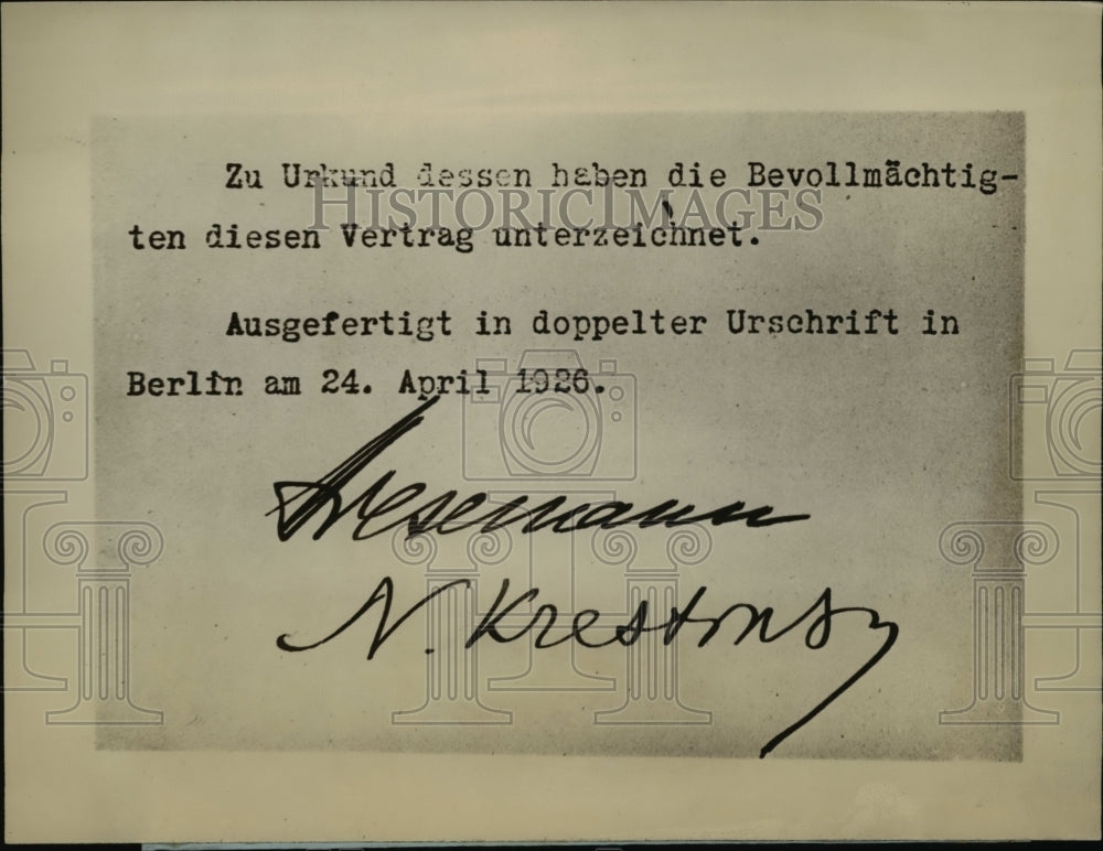1926 Press Photo Commercial agreement signed by Russia and Germany