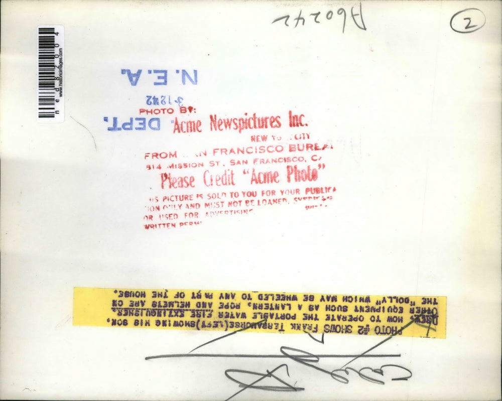 1942 Press Photo Frank Terramorse Shows His Son Drew How To Use Extinguisher