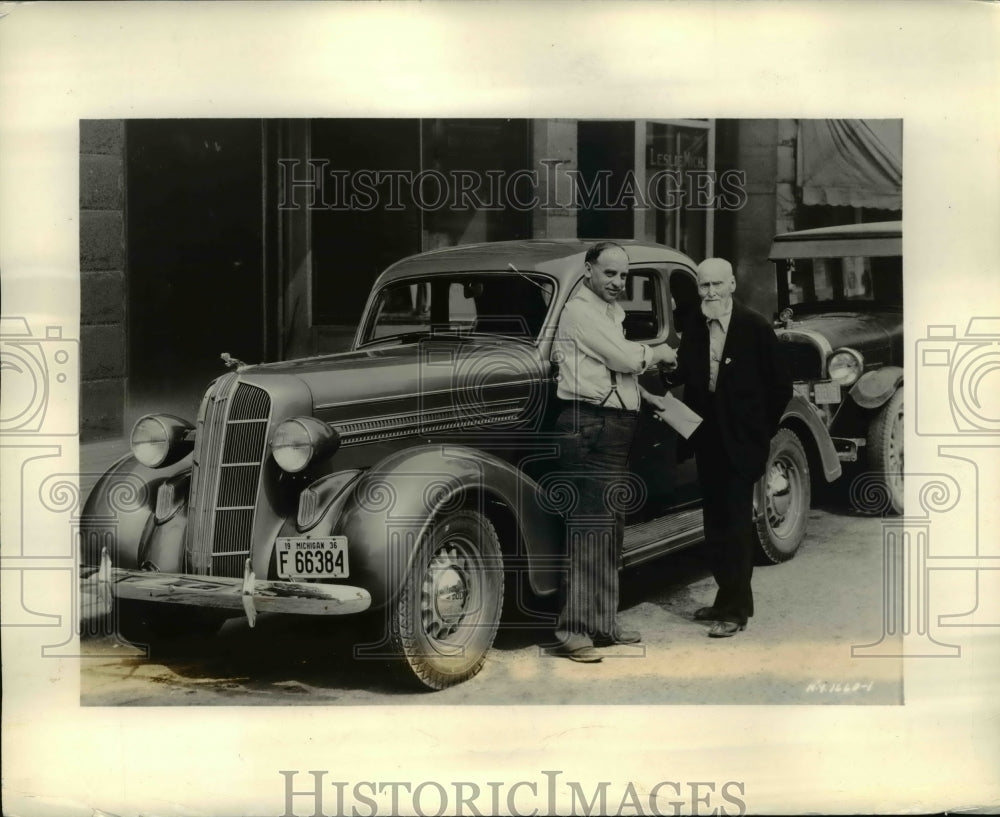 1936 Press Photo The Country's Oldest Driver Is 94 Year Old Robert Lyon