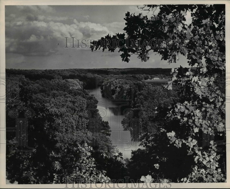 Load image into Gallery viewer, Press Photo Inspiration Point near Joplin, Missouri
