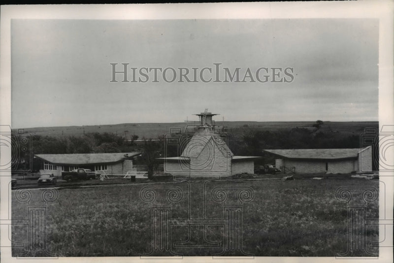 Load image into Gallery viewer, 1957 Press Photo The 4H Club Center at Rock Springs Ranch
