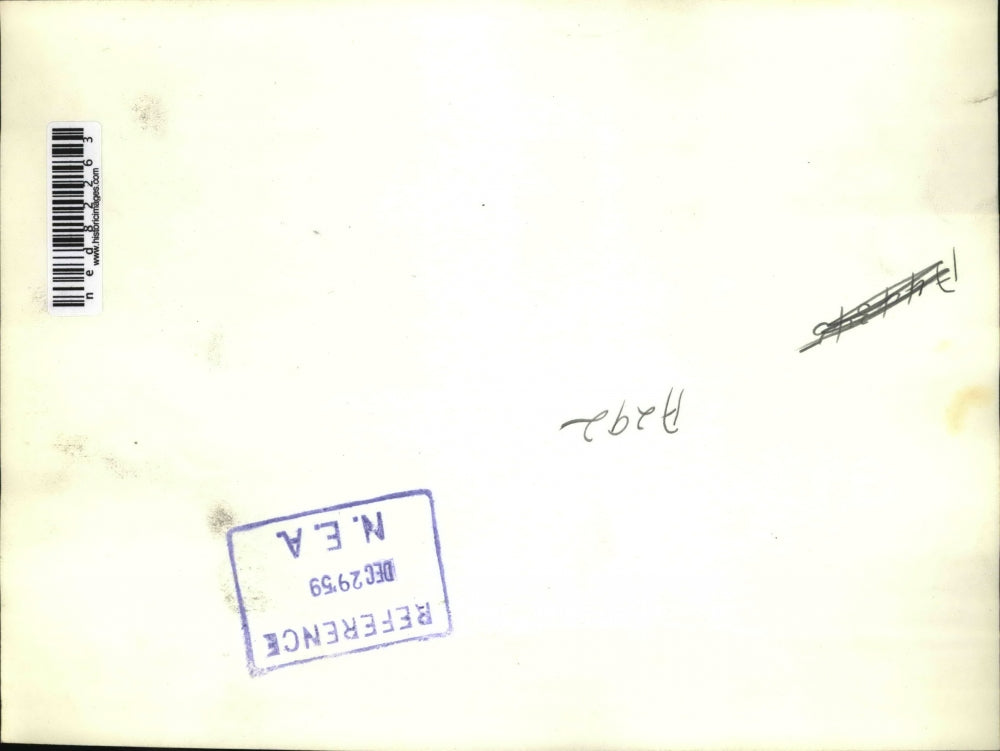 1959 Press Photo Two hydrants that are six feet apart seen causing spills