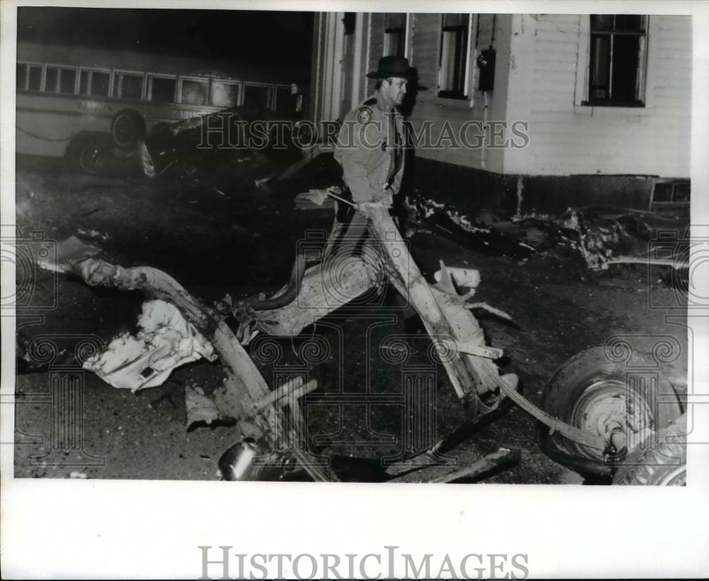 Load image into Gallery viewer, 1970 Press Photo Teenagers killed when car crashed, car scattered in crash
