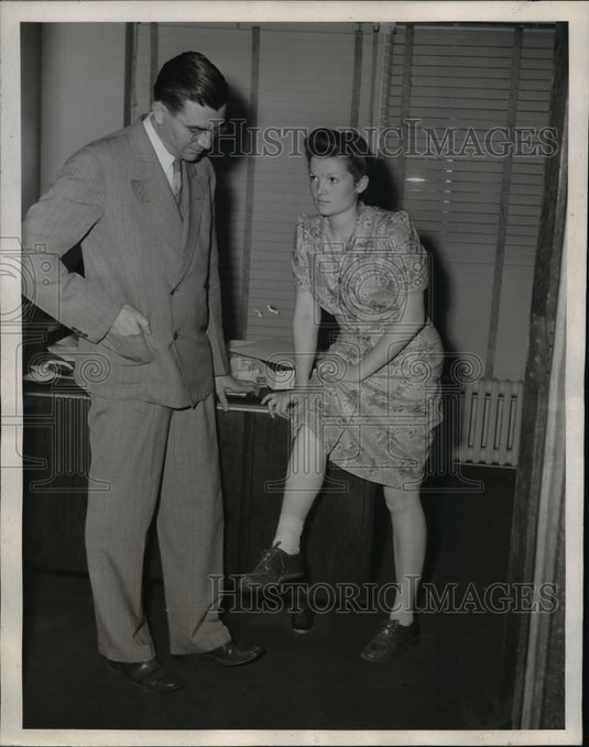 1944 Press Photo Charlotte Avery Jaeger Rogers Oldhan Tapps Arrest F Reischling