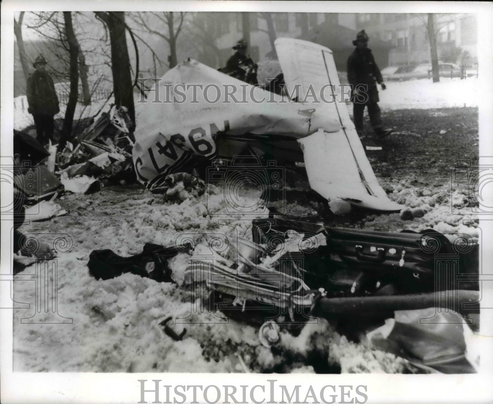 1967 Press Photo Wreckage of Plane Crash in Fog in Chicago