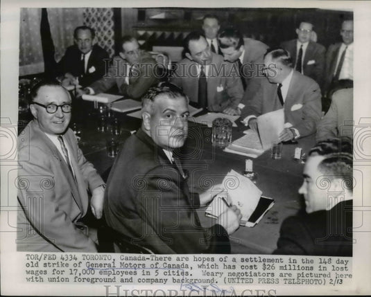 1956 Press Photo General Motors of Canada Strike Negotiators Meeting
