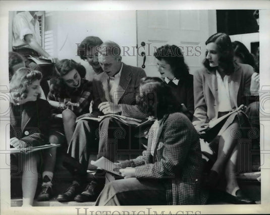 1945 Press Photo Northampton Mass Smith College has never had a male student in