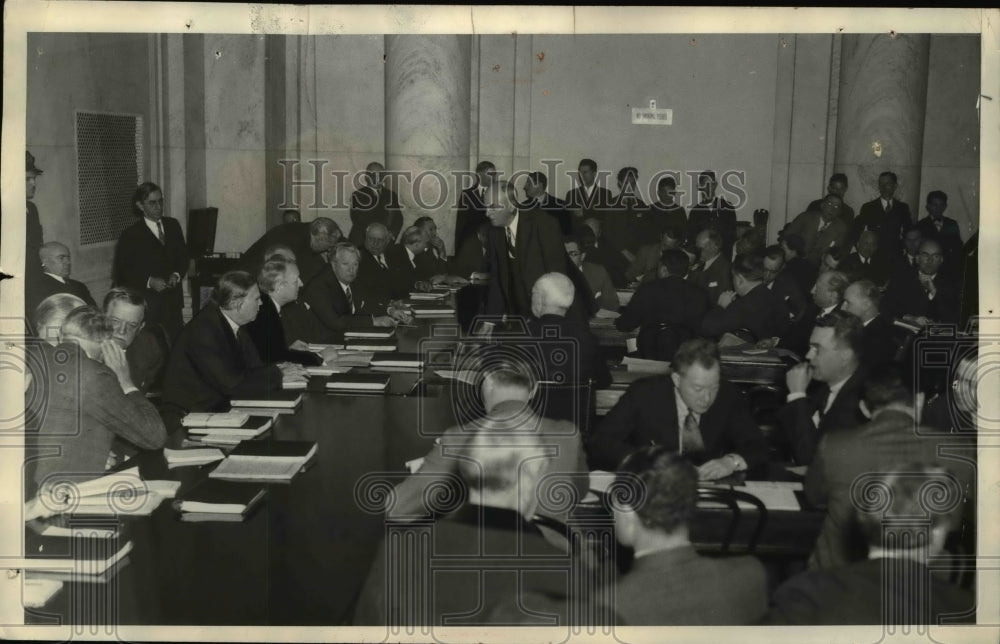1937 Press Photo Atty. General Cummings & Senate Committee Members,Committee Rm.