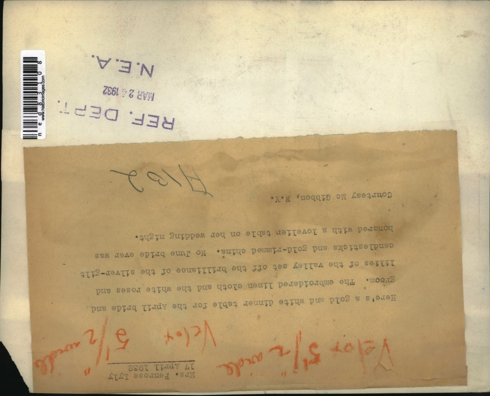 1932 Press Photo Embroidered Linen Tablecloth Silver Gilt Candlesticks & China