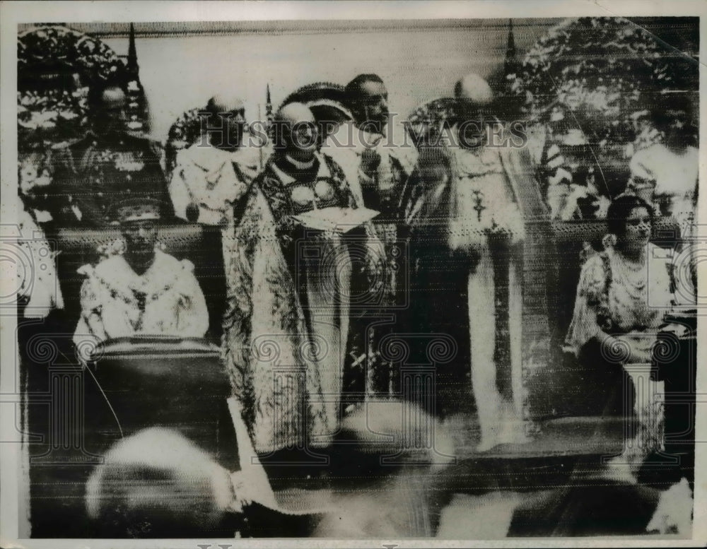 1937 Press Photo King George VI &amp; Queen Elizabeth During Coronation Ceremony- Historic Images