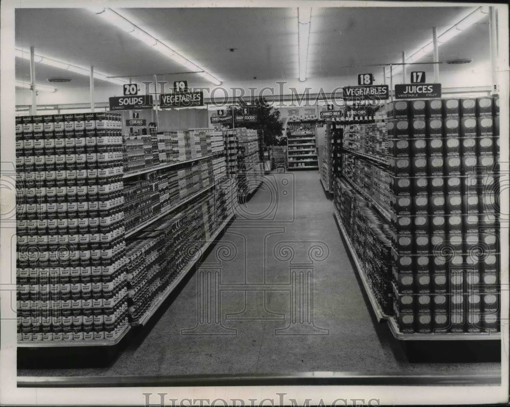 1953 Press Photo Pick N Pay Supermarket Van Aken Warrensville Center