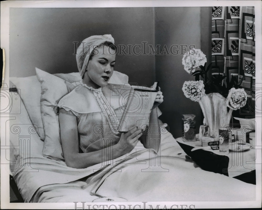 1951 Press Photo In bed beauty for new mothers