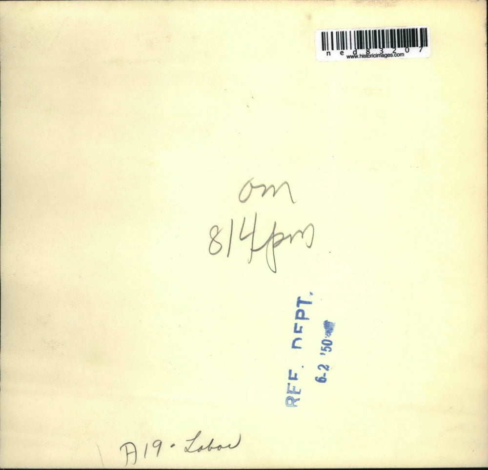 1950 Press Photo New York Fireman Harry Shaw