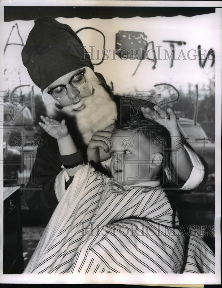 1955 Press Photo Bernard Zukowski, owner of barber shop at 5406 West 95th street